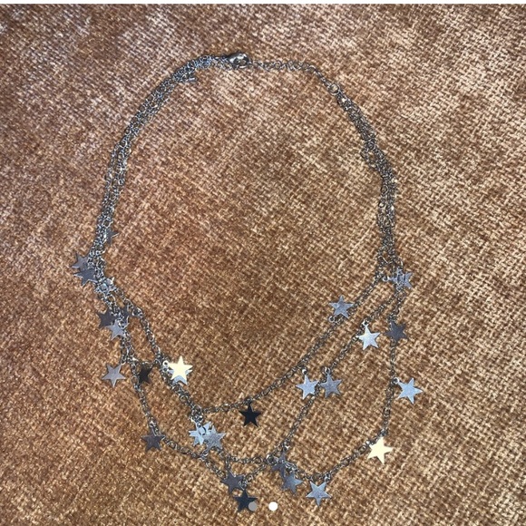 STAR NECKLACE - Picture 2 of 2
